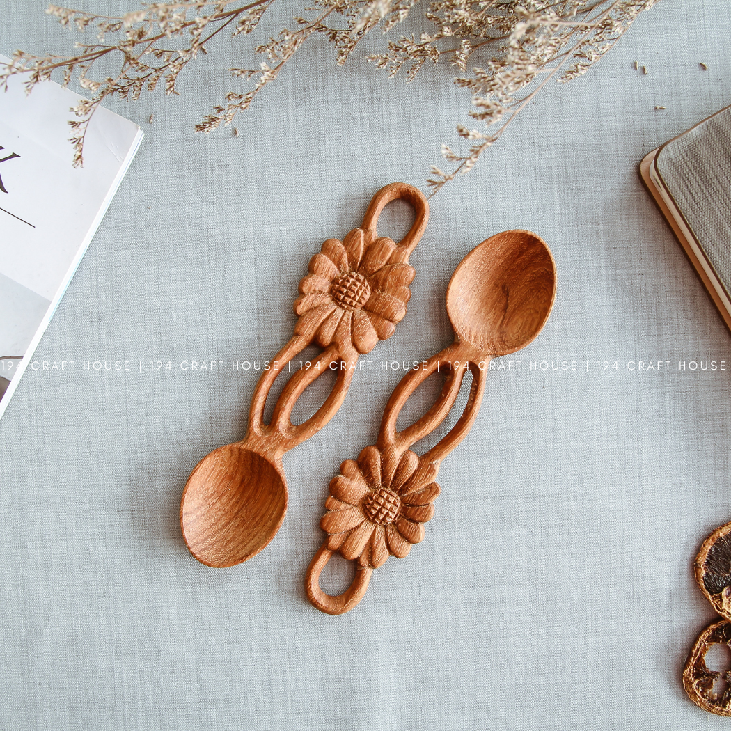 Hand Carved One Flower-Shape Handle Wooden Spoon