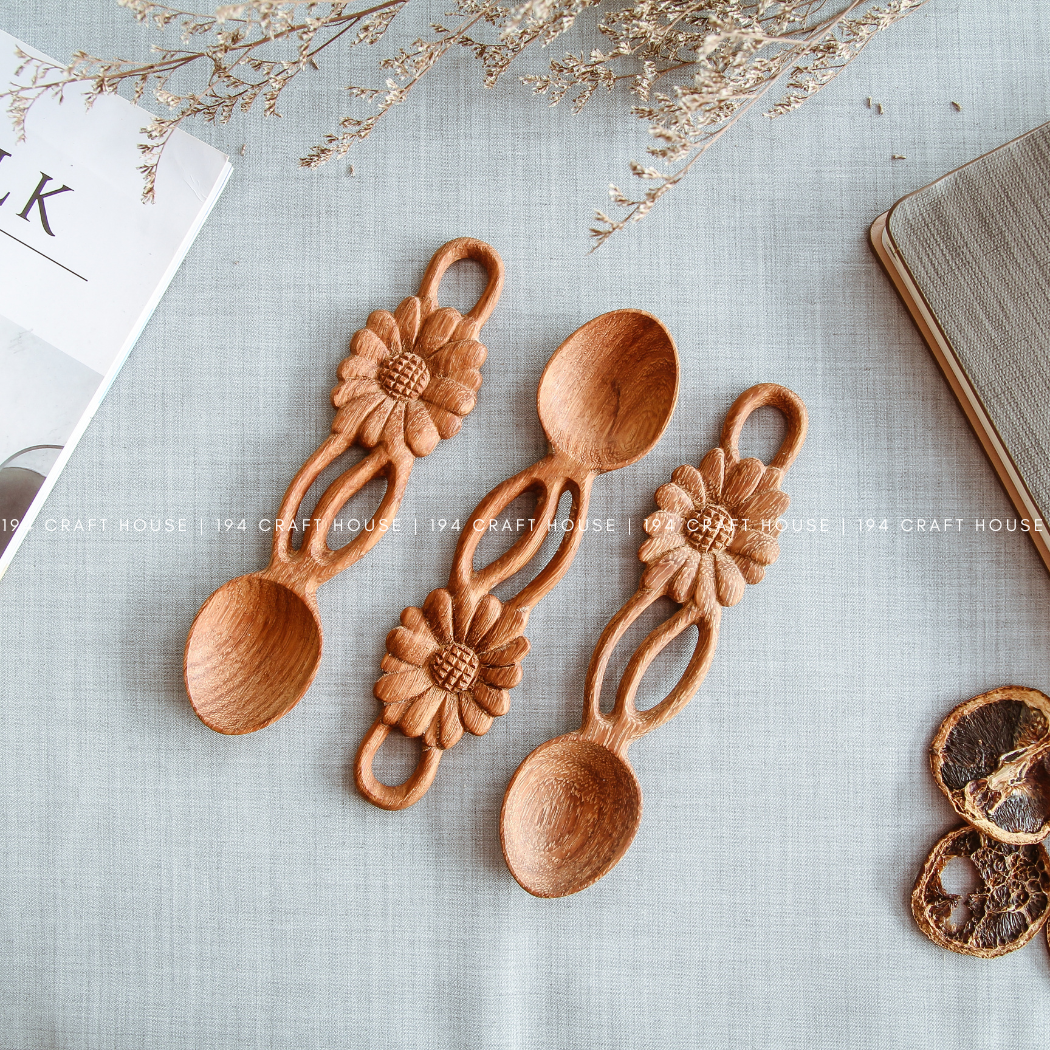 Hand Carved One Flower-Shape Handle Wooden Spoon