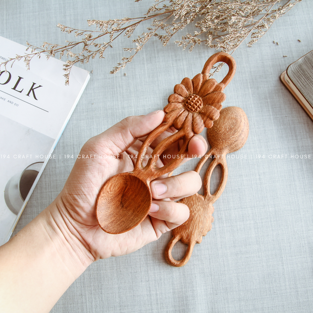Hand Carved One Flower-Shape Handle Wooden Spoon