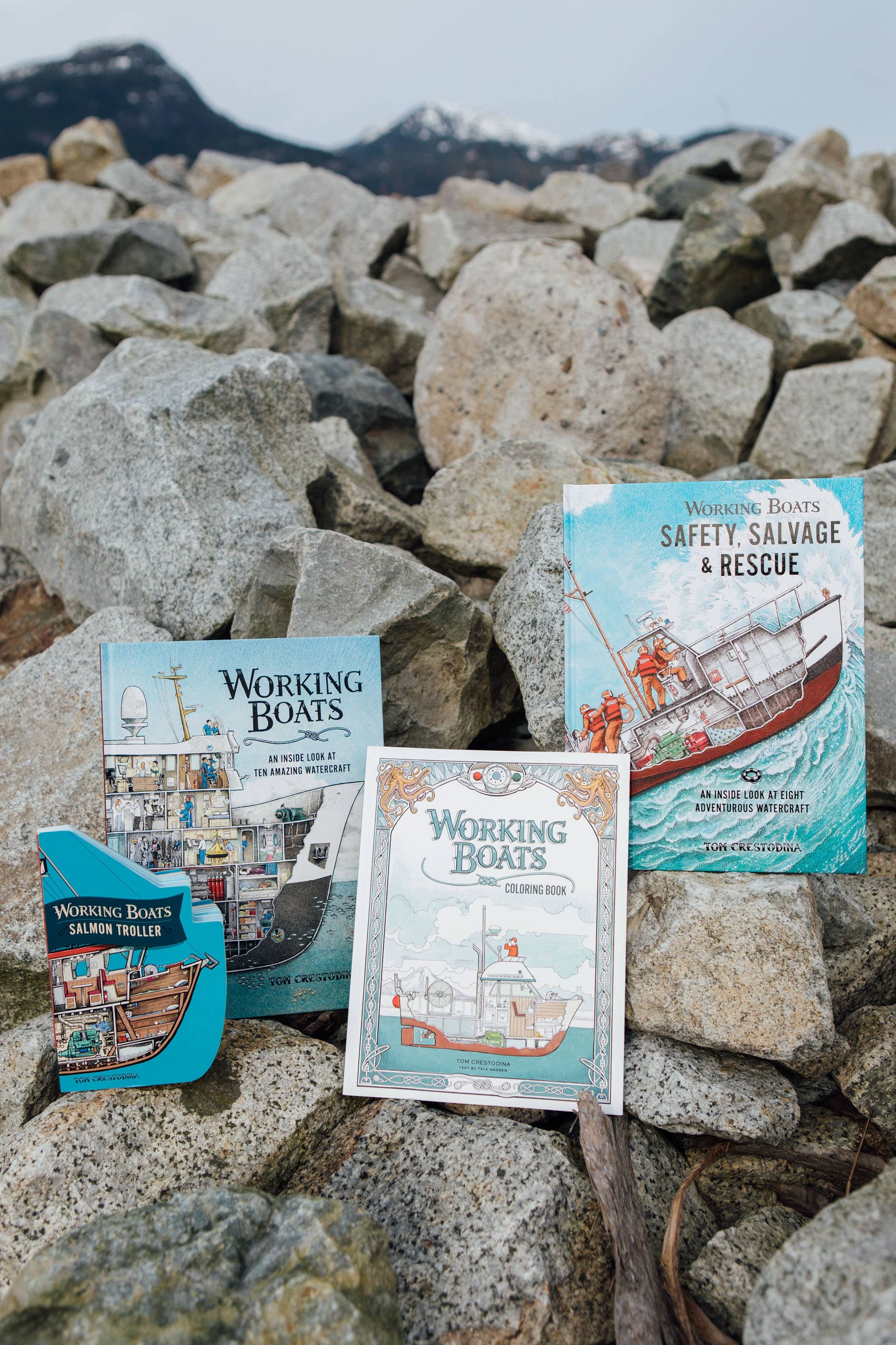 Working Boats Coloring Book: Coloring Book of Life at Sea