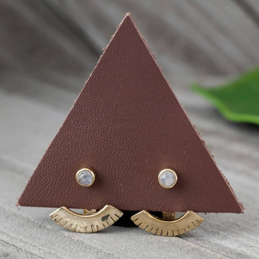 Baizaar - Brass Peekaboo Stone Ear Jacket